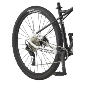 GT Bike Avalanche Comp 2022 - Image 4